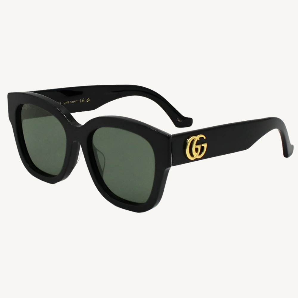 "Gucci women's black sunglasses, model GG1550SK-001, featuring bold square frame with iconic Gucci logo and timeless elegance"
