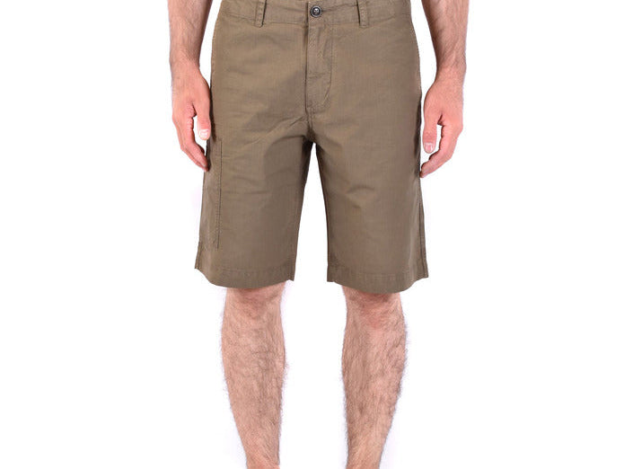 "Men’s green Woolrich cotton shorts with zip and button fastening, front and back pockets – casual and breathable for spring/summer."
