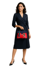  Hand-painted designer handbag featuring artistic Italian-inspired details, blending fine art with elegant, functional fashion.