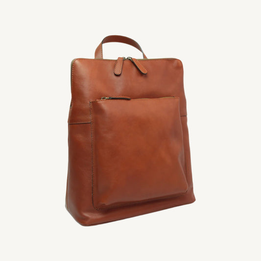 Premium full grain leather backpack with “Made in Italy” polyester lining, dual compartments, zip pockets, and adjustable straps. Size 30x39x11 cm, weight 1.4 kg.