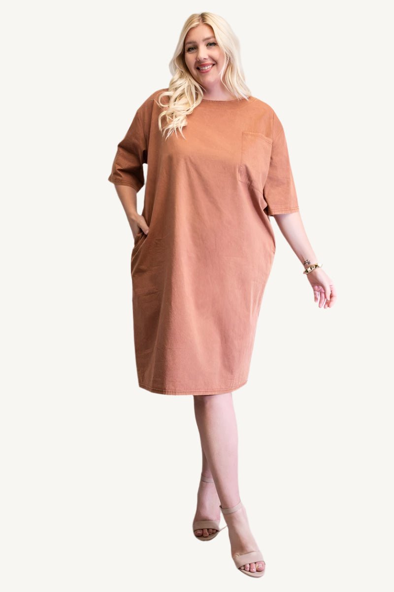 "Mineral washed loose fit knee-length dress with chest and side pockets – relaxed and stylish everyday outfit for women"