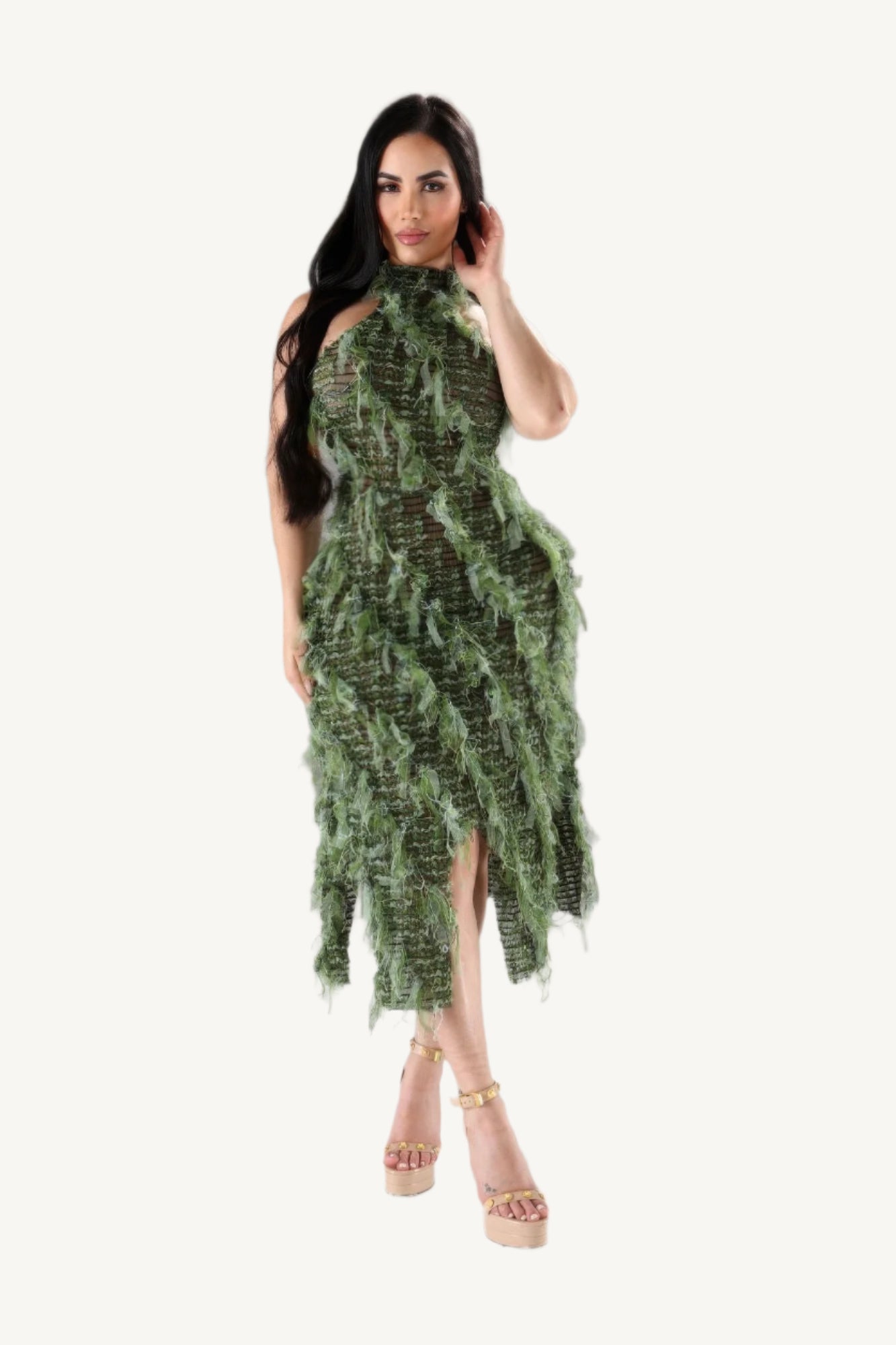 Halter ruffled dress with elegant neckline and layered ruffle details. A stylish and comfortable piece designed to blend modern flair with timeless elegance.