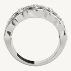 Diamond Studded Four Leaf Clover Motif Ring in 14K White Gold (1/4 cttw) – A charming four-leaf clover ring adorned with sparkling diamonds, set in 14K white gold, offering a stylish and lucky accessory.
