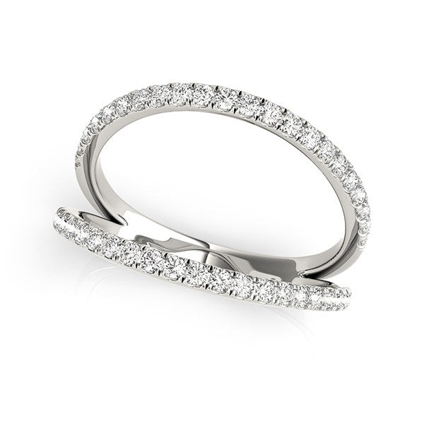 14K White Gold Diamond Split Band Ring (1/4 cttw) – A beautifully crafted ring featuring a delicate split band design adorned with sparkling diamonds, set in timeless 14K white gold.