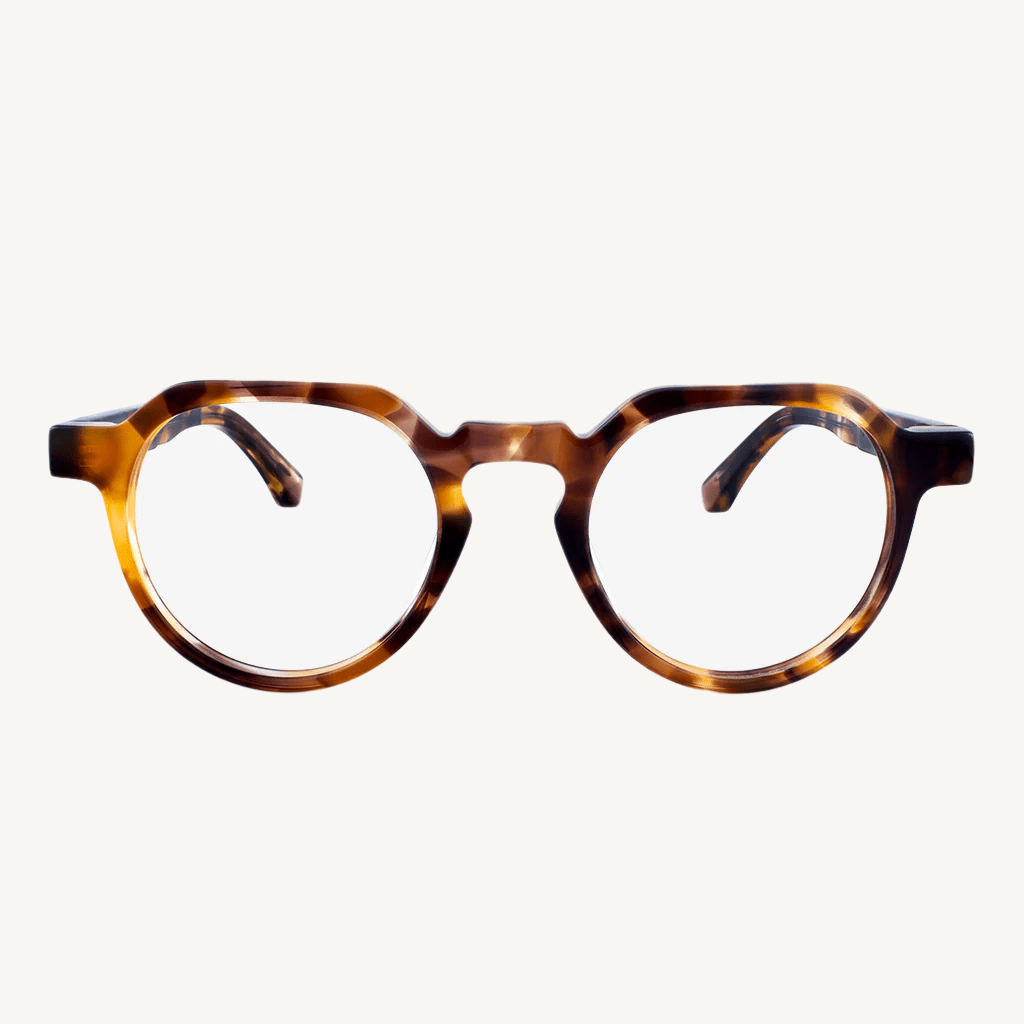 Hobe eyeglasses — meticulously crafted with a vintage-inspired silhouette and modern wood inlays. Classic and stylish, offering a unique blend of timeless charm and contemporary elegance.