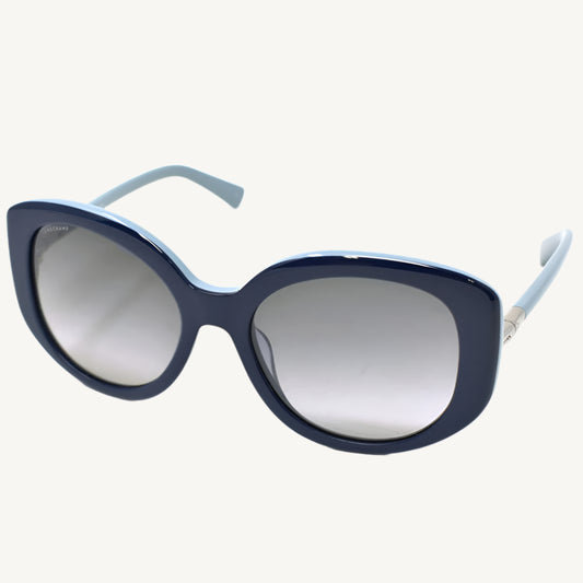 "Longchamp women's sunglasses, model LO601S-422, in elegant blue with classic square frame and modern French flair"