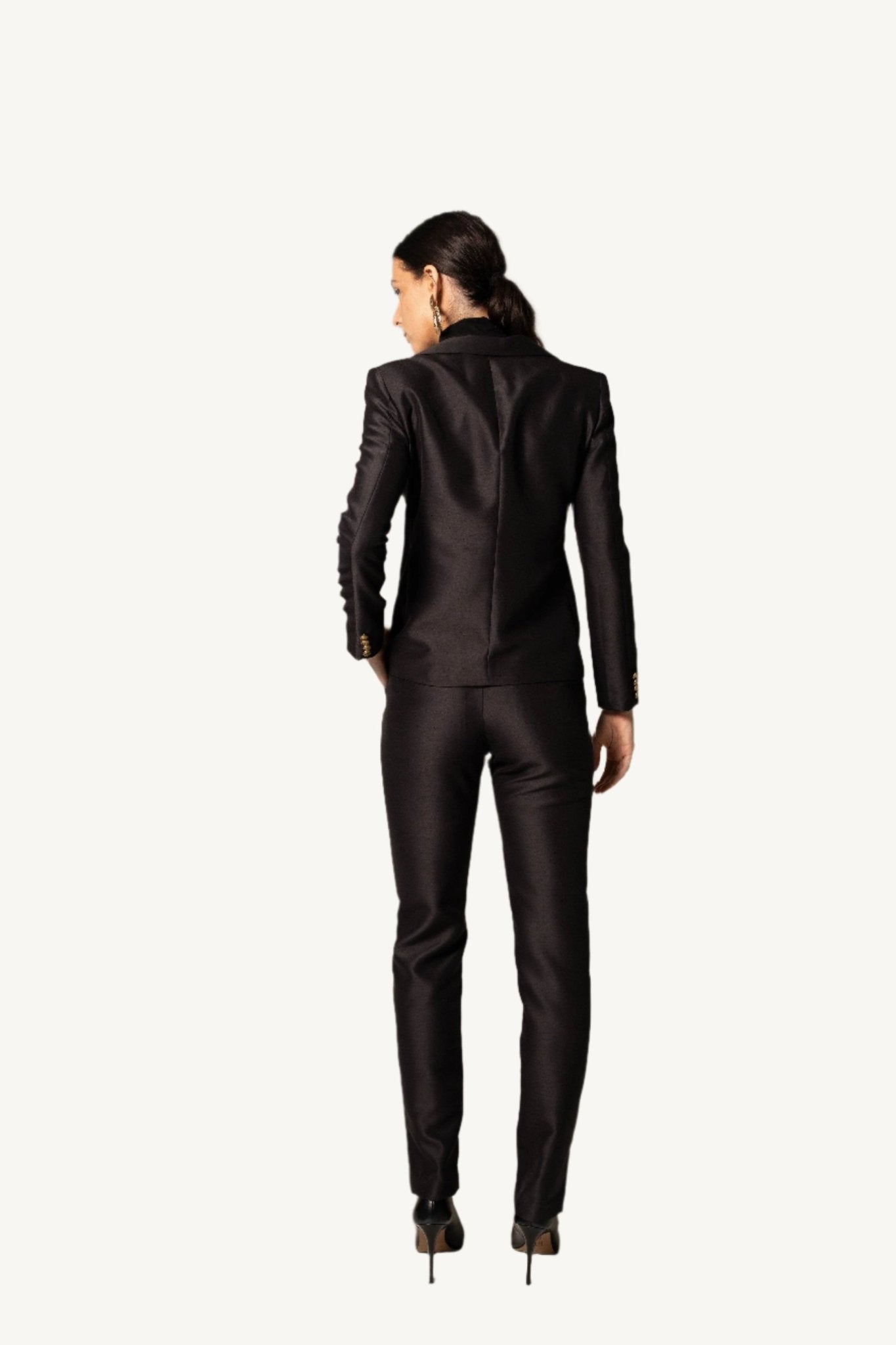 Women's black blazer/suit — sleek, professional, and versatile, designed for a tailored fit and elegant silhouette. Perfect for office wear, formal events, or smart-casual occasions.
