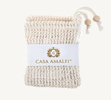 "Casa Amalfi Sailing Il Mediterraneo Gift Set featuring six luxurious 150g vegan soaps including a body scrub and a natural sisal bag, beautifully presented in an exclusive maiolica design inspired by the Amalfi Coast."