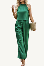 Two-piece set with sleeveless top and wide-leg pants, made from a soft polyester-elastane blend – stretchy, comfortable, and effortlessly stylish.