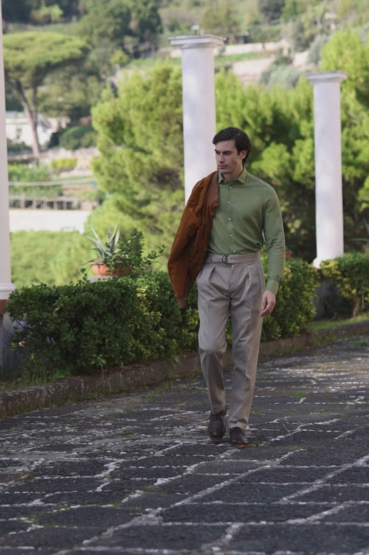 Green cotton and viscose shirt — soft, breathable, and stylish, designed for autumn and winter, offering comfort and a touch of casual elegance.