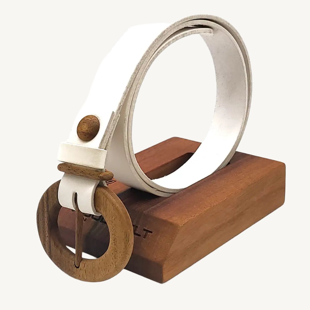 Luxury women's leather wood belt "Fuji Happiness 308" — crafted from premium leather with a natural wood accent, offering a refined blend of elegance, quality, and modern design.