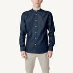 Peuterey Men's Shirt, featuring a sleek and sophisticated design, crafted with high-quality materials for a stylish and comfortable fit.