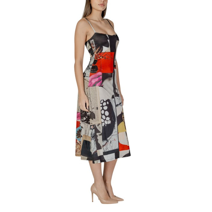 "Red and multicolored Desigual sleeveless women's dress, crafted from soft stretch fabric – perfect for vibrant spring/summer days."
