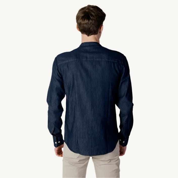 Peuterey Men's Shirt, featuring a sleek and sophisticated design, crafted with high-quality materials for a stylish and comfortable fit.