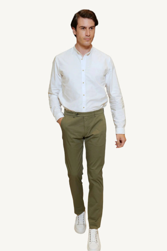 Green cotton chino trousers — lightweight, breathable, and stylish, perfect for spring and summer. Ideal for casual and smart-casual outfits with a fresh and vibrant touch.